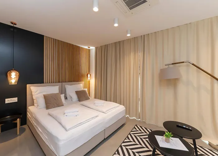 White Rooms By Belmont Realty