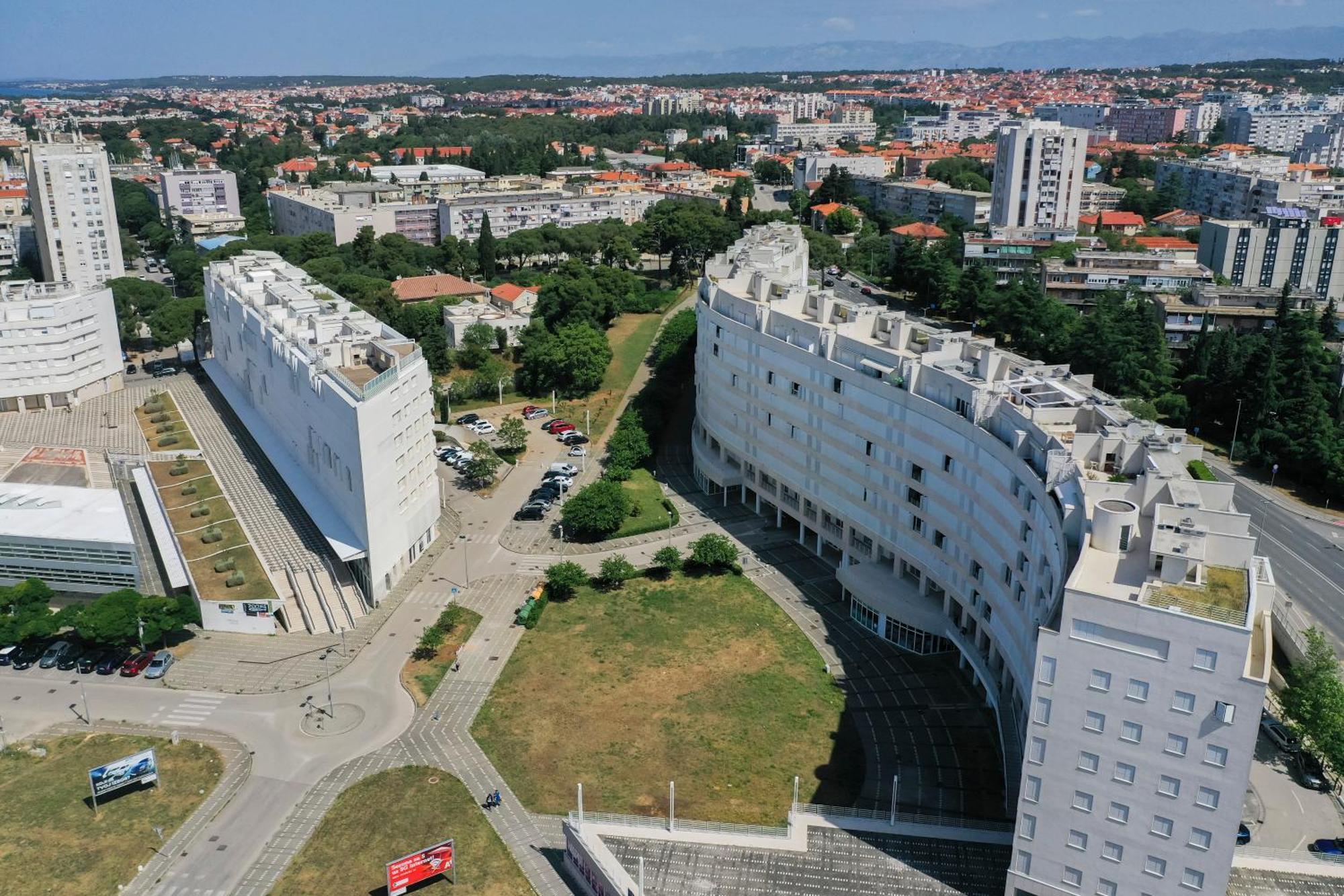 White By Belmont Realty Apartment